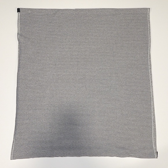 LuluLemon Infinity Scarf - Picture 3 of 4